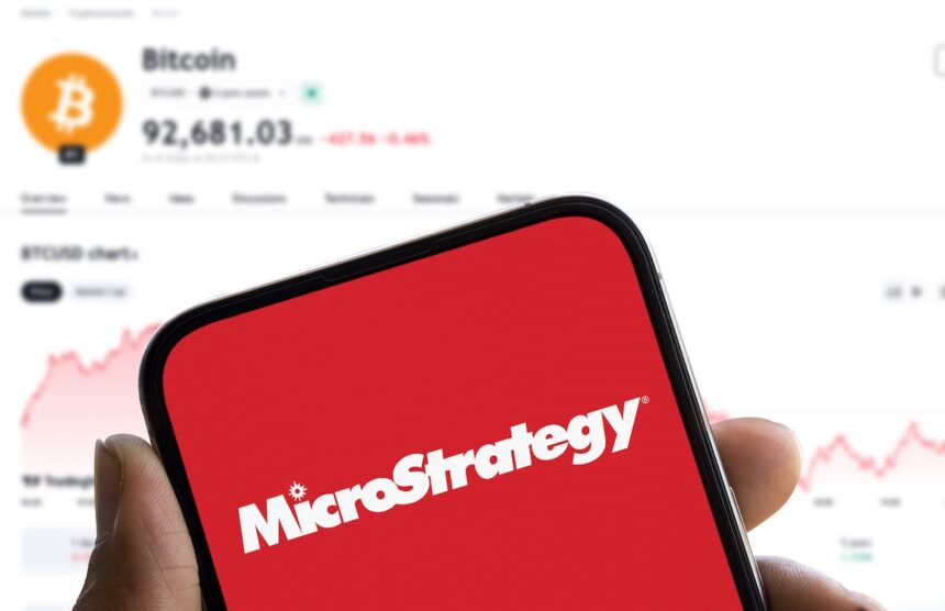 MicroStrategy, NASDAQ 100 지수 진입